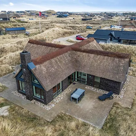 Architect-designed Activity House With A Unique Location - 1024 Ringkøbing