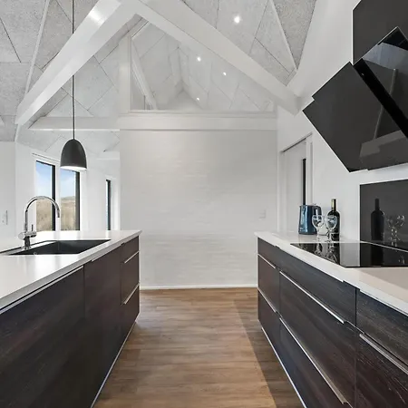 Architect-designed Activity House With A Unique Location - 1024 Tatil Evi