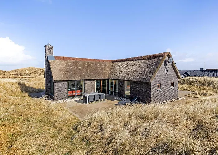 Architect-designed Activity House With A Unique Location - 1024 Nyaraló