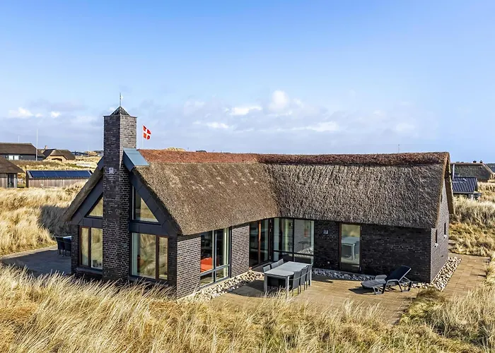 Architect-designed Activity House With A Unique Location - 1024 *