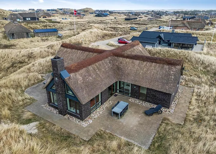 Architect-designed Activity House With A Unique Location - 1024 Ringkøbing